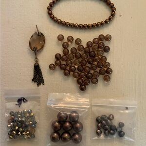 Vintage  100 + bead lot
